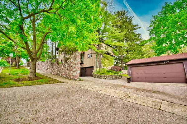 $1,375,000 | 104 North Julian Street, Naperville, IL 60540