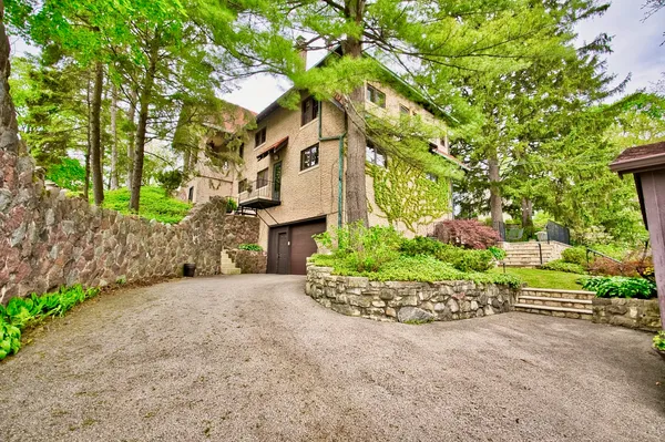 $1,375,000 | 104 North Julian Street, Naperville, IL 60540