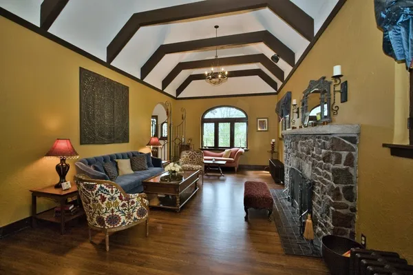 $1,375,000 | 104 North Julian Street, Naperville, IL 60540