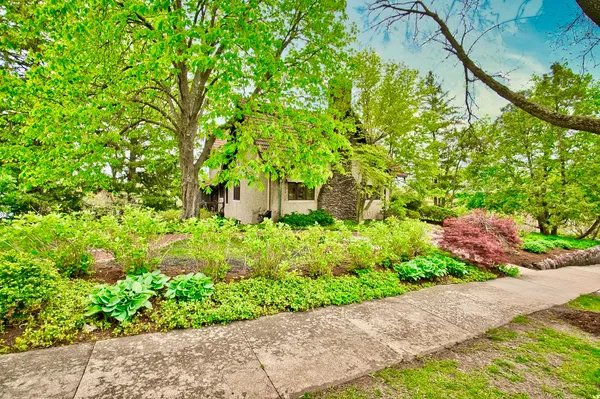 $1,375,000 | 104 North Julian Street, Naperville, IL 60540