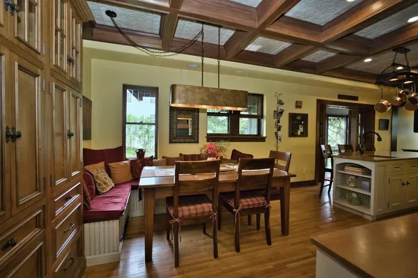 $1,375,000 | 104 North Julian Street, Naperville, IL 60540