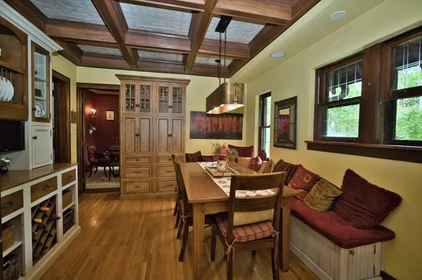 $1,375,000 | 104 North Julian Street, Naperville, IL 60540