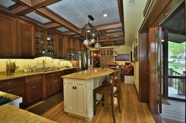 $1,375,000 | 104 North Julian Street, Naperville, IL 60540