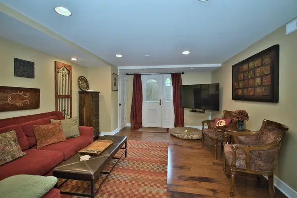 $1,375,000 | 104 North Julian Street, Naperville, IL 60540