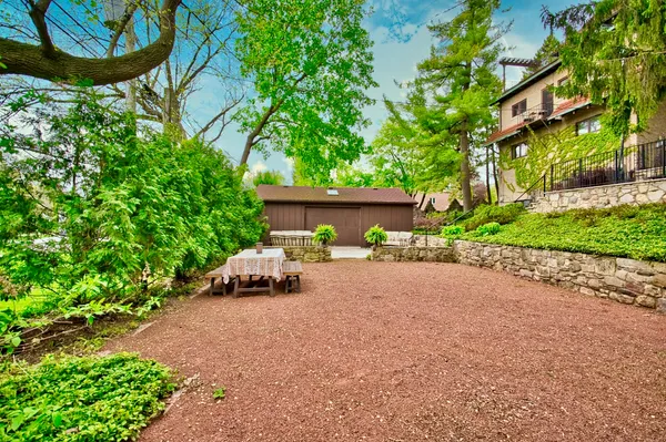 $1,375,000 | 104 North Julian Street, Naperville, IL 60540