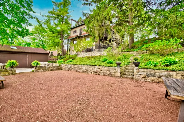 $1,375,000 | 104 North Julian Street, Naperville, IL 60540