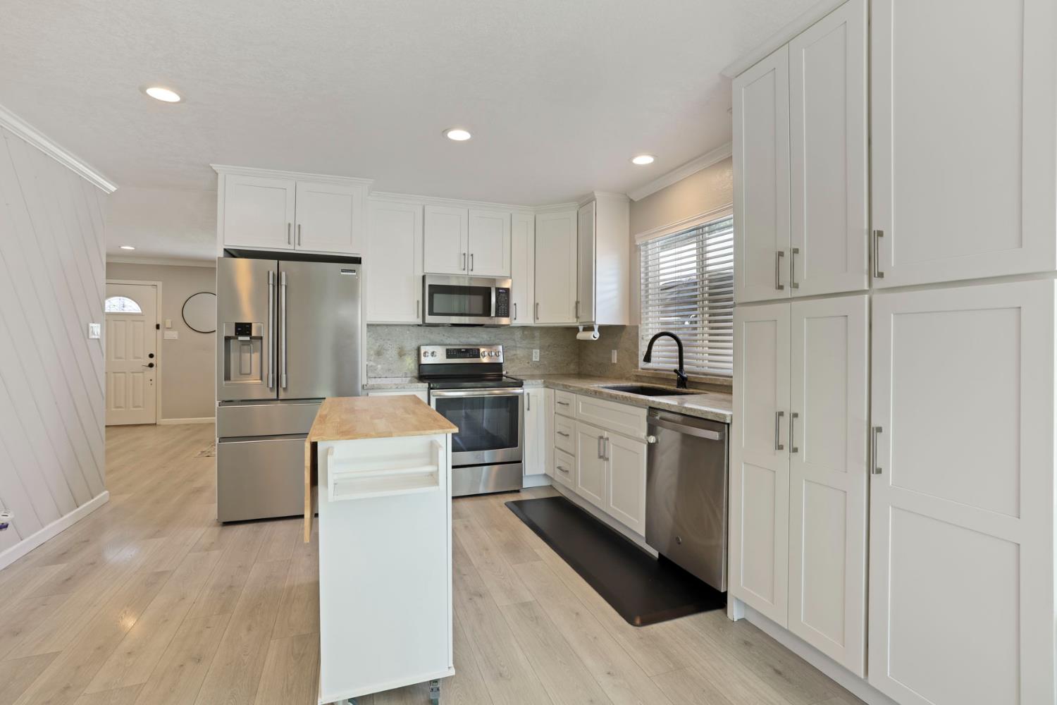 1180 Rusher Street Tracy, CA 95376 - Photo 23 of 38