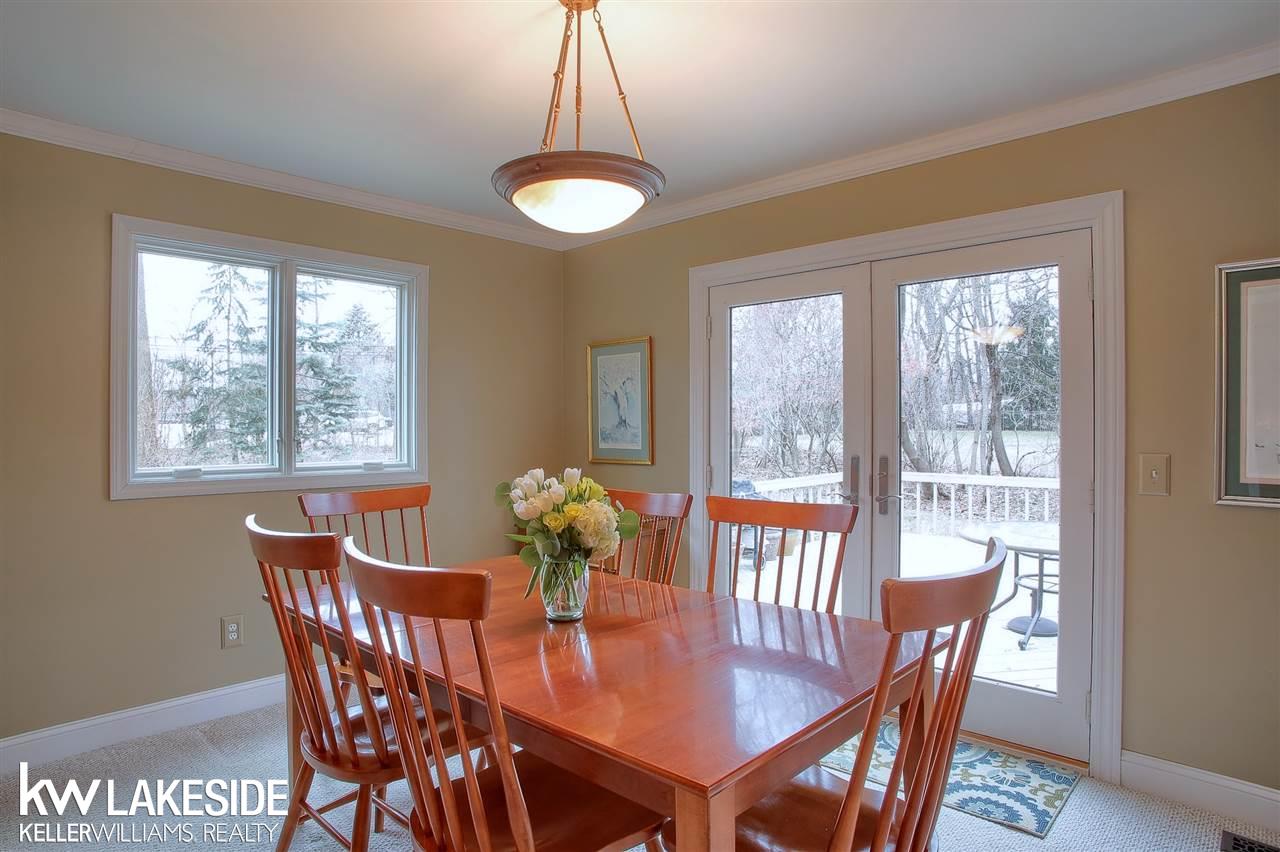 1352 Greenleaf Drive Rochester, MI 48309 - Photo 11 of 31 31338956-10.JPG