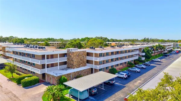 $249,999 | 5095 Bay Street Northeast, Unit 310, St. Petersburg, FL 33703