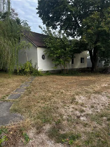 $30,000 | 303 Cedar Street, Harvel, IL 62538
