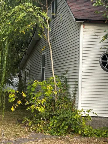 $30,000 | 303 Cedar Street, Harvel, IL 62538