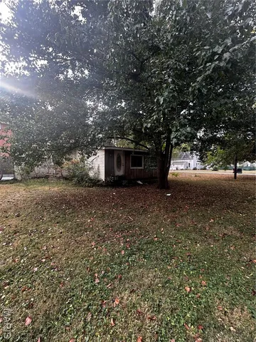 $30,000 | 303 Cedar Street, Harvel, IL 62538