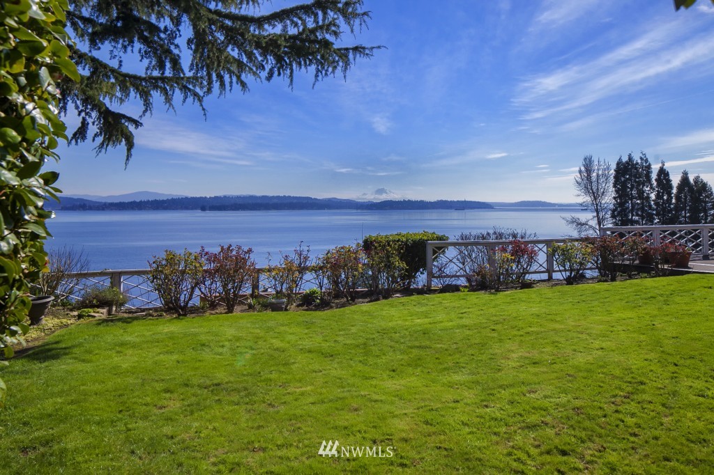 6539 Northeast Windermere Road Seattle, WA 98105 - Photo 3 of 15 a view of a chairs in front of a house