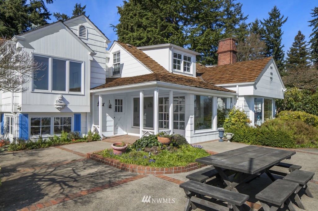 6539 Northeast Windermere Road Seattle, WA 98105 - Photo 5 of 15 front view of a house with a yard