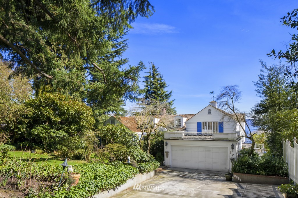6539 Northeast Windermere Road Seattle, WA 98105 - Photo 10 of 15 a front view of a house with a garden
