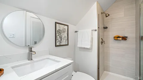 $770,000 | 21 Alta Drive, Petaluma, CA 94954