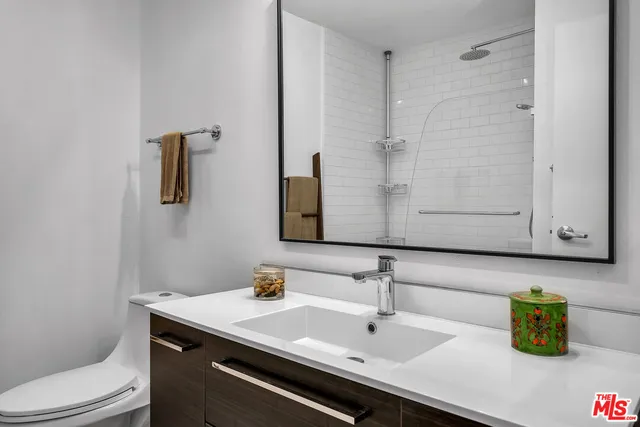 $3,975 | 7300 Franklin Avenue, Unit 548, Los Angeles, CA 90046