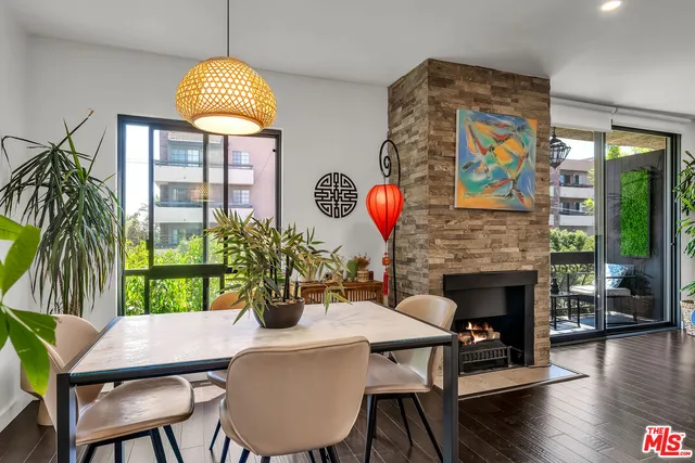 $3,975 | 7300 Franklin Avenue, Unit 548, Los Angeles, CA 90046