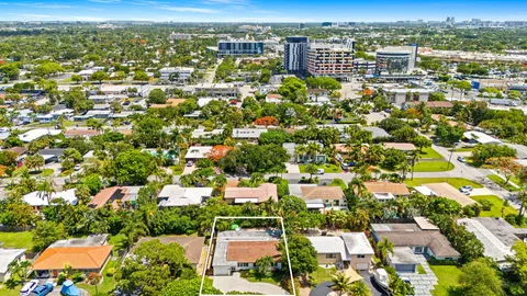 $1,095,000 | 2043 Northeast 29th Street, Fort Lauderdale, FL 33306