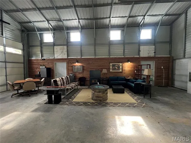 $220,000 | 1744 Pcr 710, Perryville, MO 63775