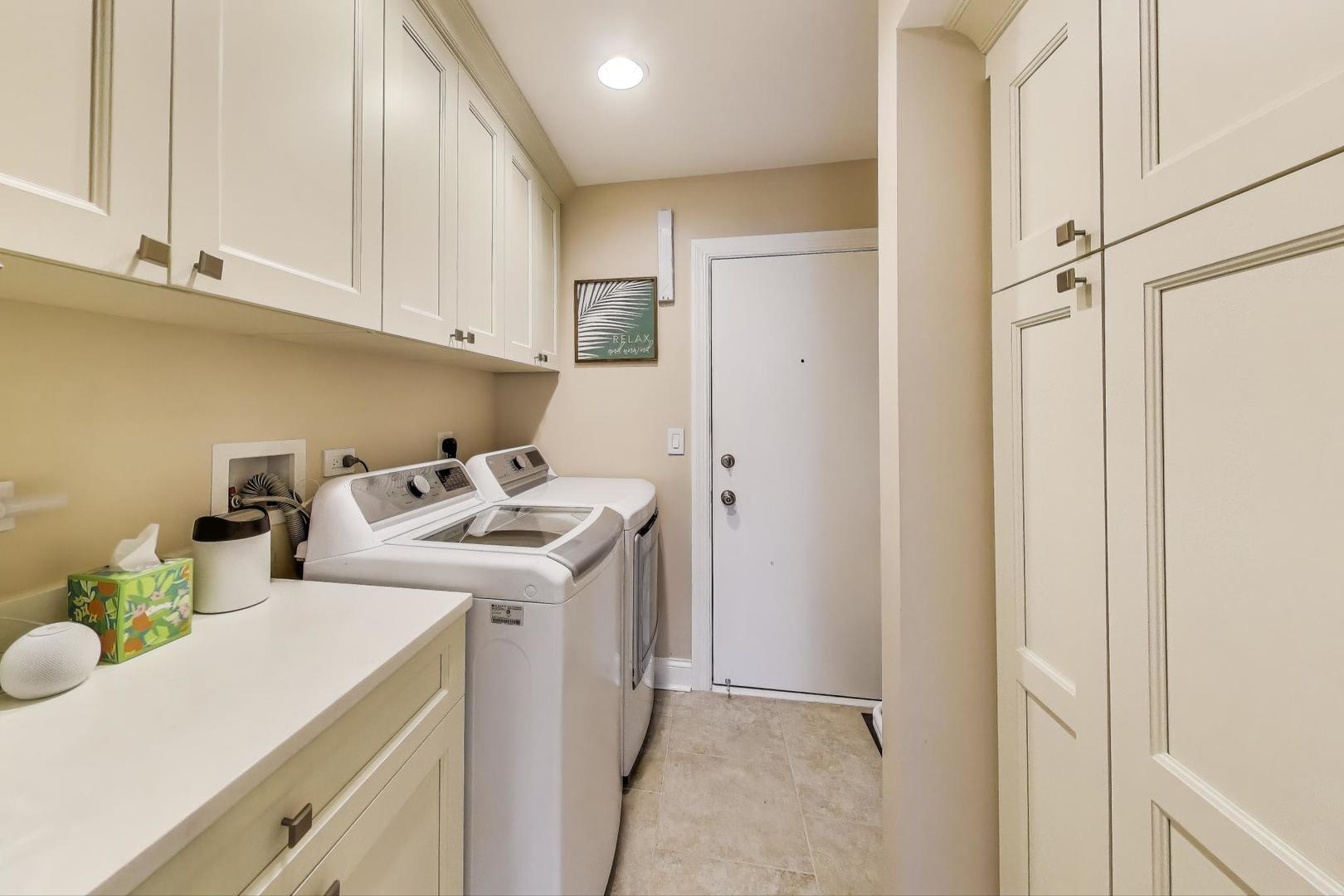 3810 Mission Hills Road, Unit 202 Northbrook, IL 60062 - Photo 21 of 25 a view of a kitchen with sink and refrigerator