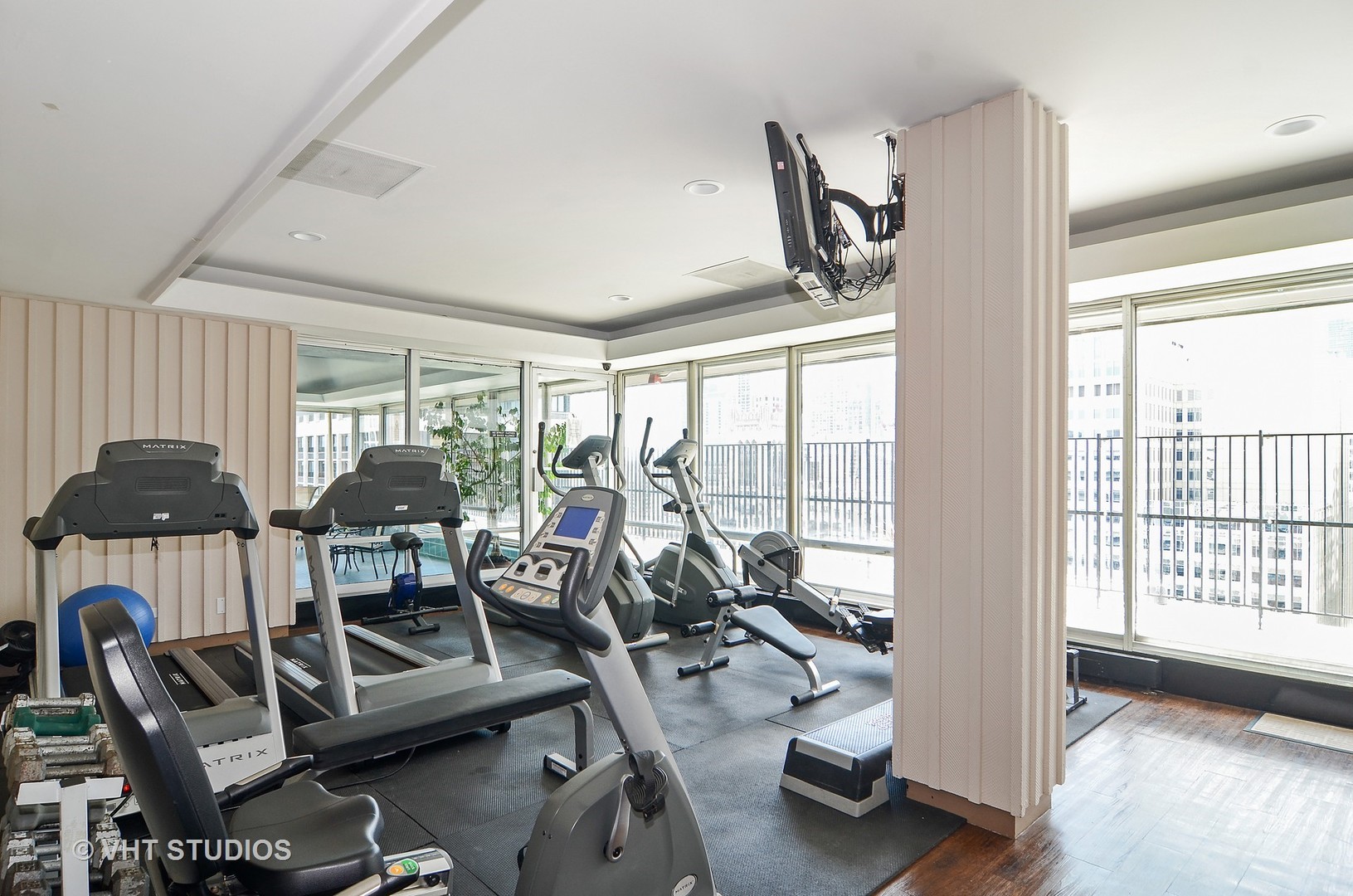 201 East Chestnut Street, Unit 20A Chicago, IL 60611 - Photo 13 of 13 a view of a room with gym equipment