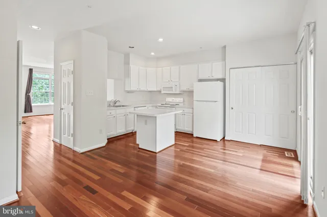 $2,900 | 7261 Calm Sunset, Columbia, MD 21046