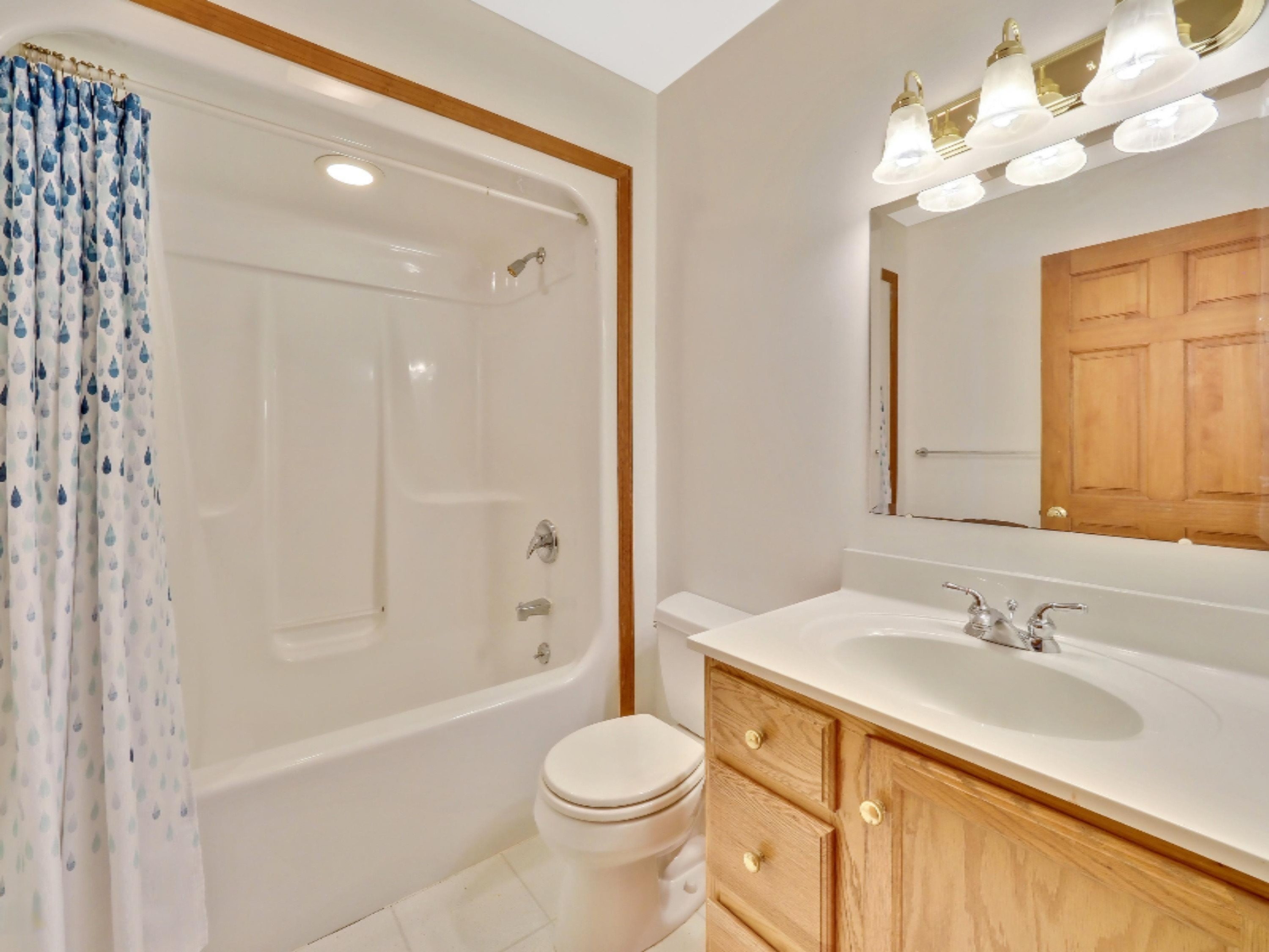 3669 Rakoniewski Road Manistee, MI 49660 - Photo 16 of 32 Hall Bathroom with Tub-Shower