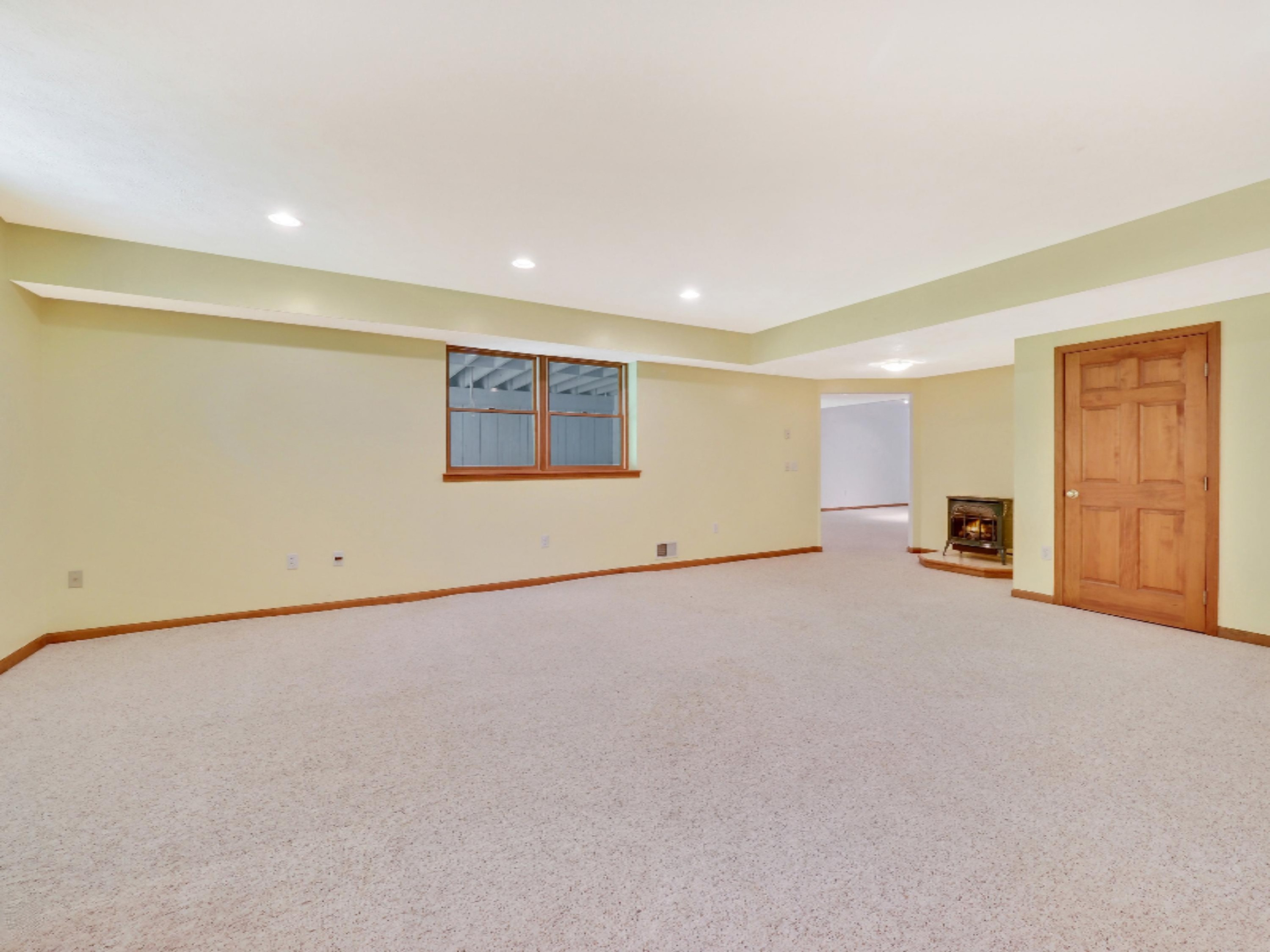 3669 Rakoniewski Road Manistee, MI 49660 - Photo 20 of 32 Enormous Family Rm in Lower Level