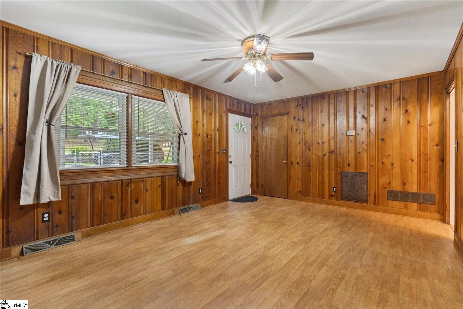130 Robinson Road Taylors, SC 29687 - Photo 15 of 34