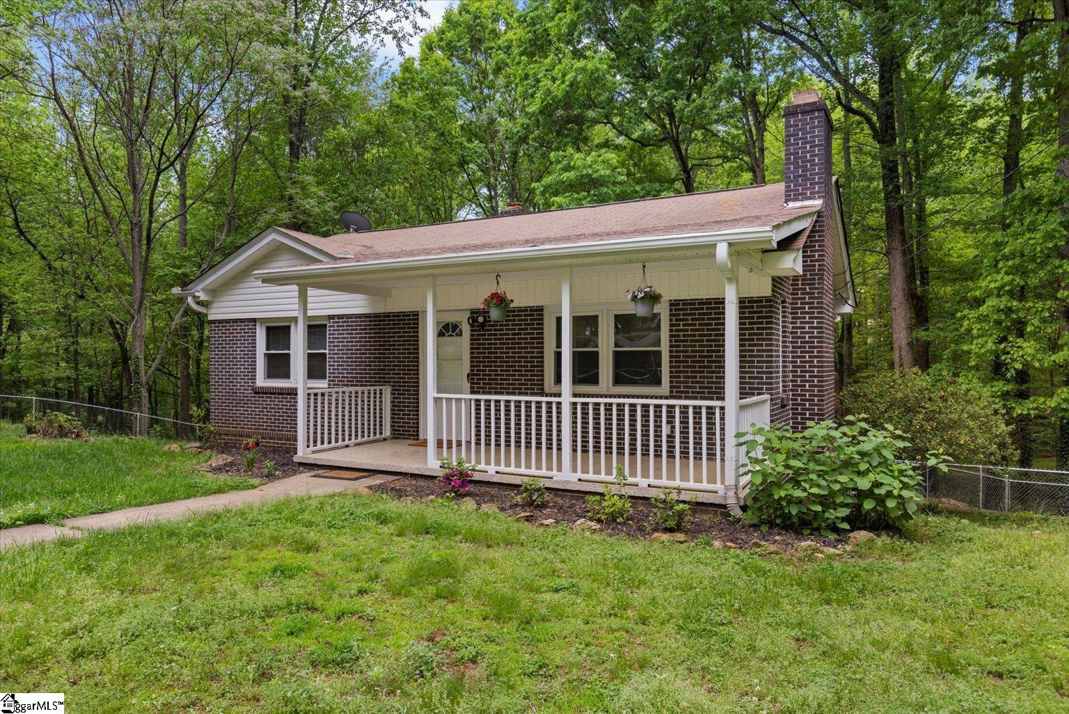 130 Robinson Road Taylors, SC 29687 - Photo 2 of 34