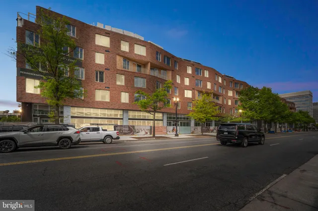 $5,385 | 5300 Wisconsin Avenue Northwest, Unit TH8/VARIES, Washington, DC 20015