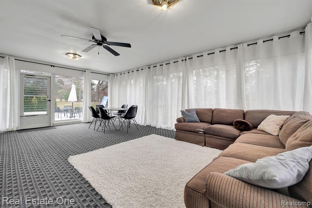 449 Silvervale Drive Rochester Hills, MI 48309 - Photo 17 of 34