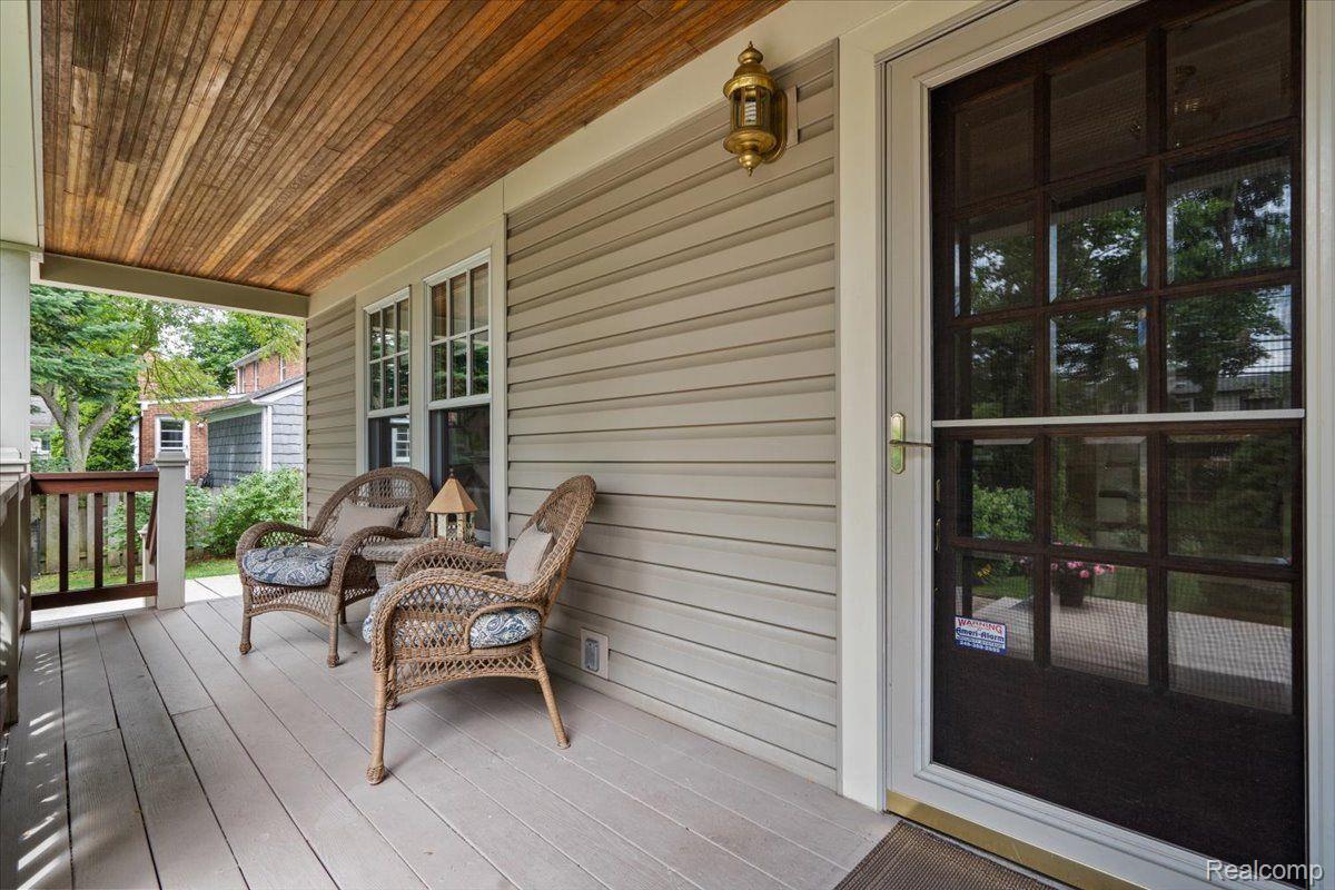 1260 Yorkshire Road Birmingham, MI 48009 - Photo 10 of 49 Gallery Image 10