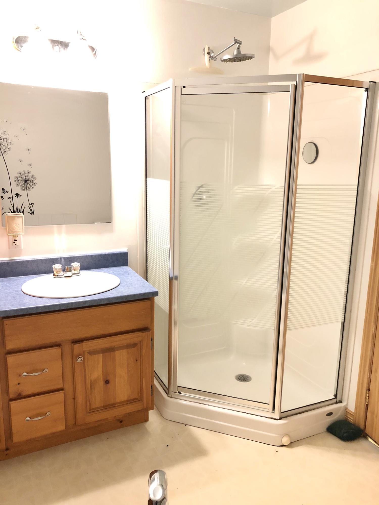 484 Old County Road Bristol, ME 04539 - Photo 25 of 46 Master Bath2