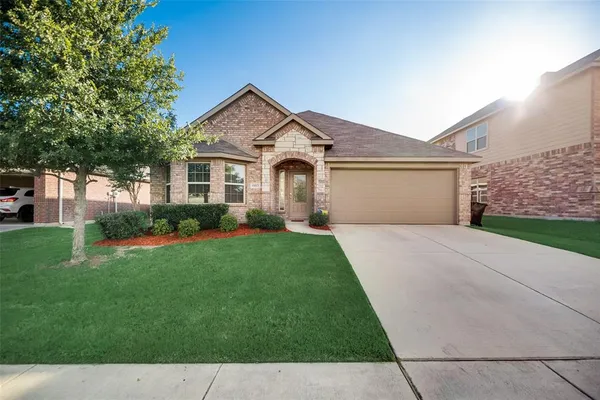 $345,000 | 1413 Castle Creek Drive, Little Elm, TX 75068