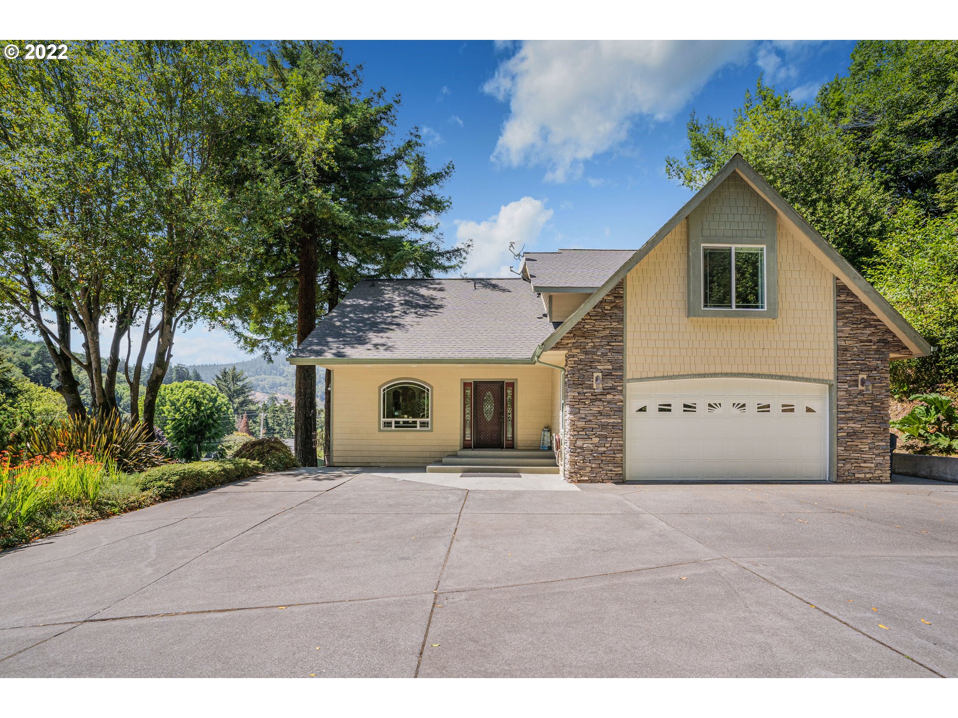 98451 North Bank Chetco River Road Brookings, OR 97415 - Photo 1 of 32 Gallery Image 1