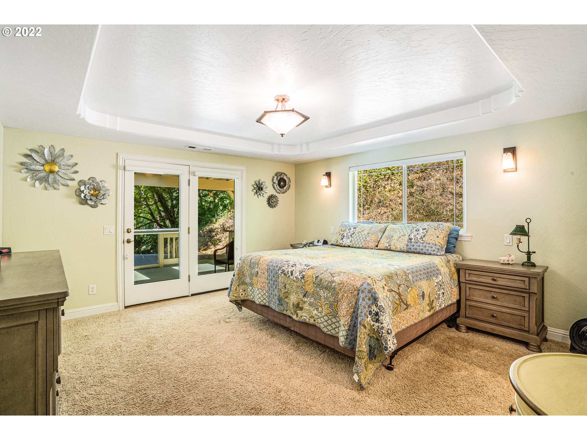 98451 North Bank Chetco River Road Brookings, OR 97415 - Photo 10 of 32 Bedroom, Owner's Suite