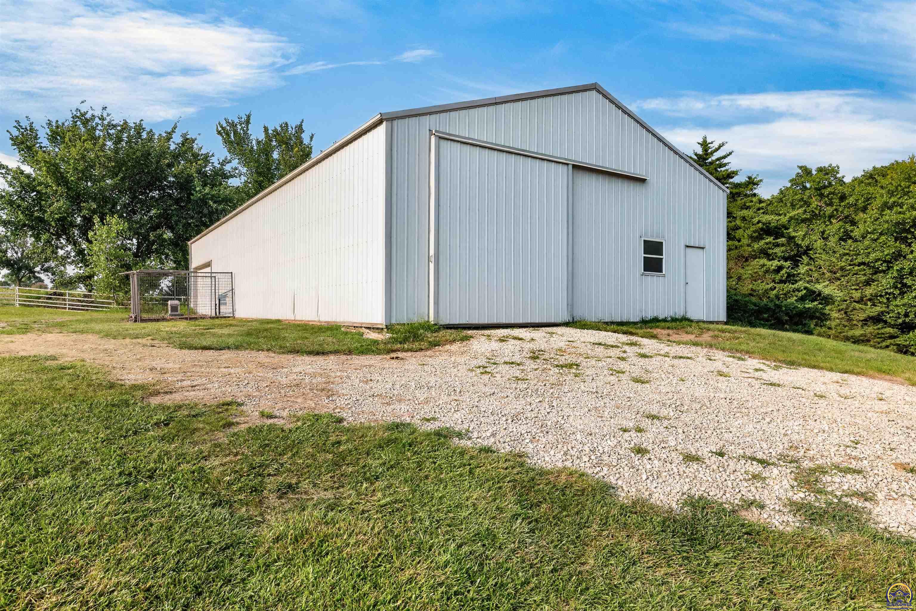 21185 R Road Holton, KS 66436 - Photo 38 of 54 Gallery Image 38