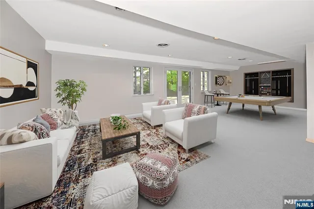 $1,950,000 | 5 Ellington Place, Englewood Cliffs, NJ 07632