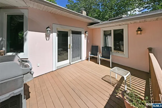 $1,950,000 | 5 Ellington Place, Englewood Cliffs, NJ 07632