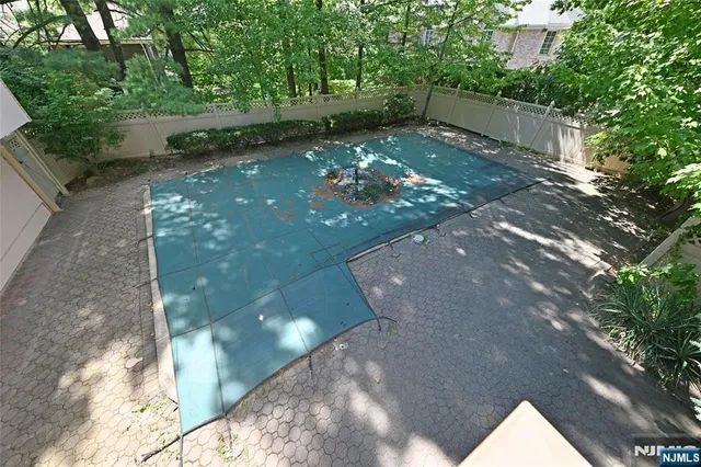 $1,950,000 | 5 Ellington Place, Englewood Cliffs, NJ 07632