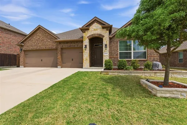 $400,000 | 10109 Table Bluff Street, Aubrey, TX 76227