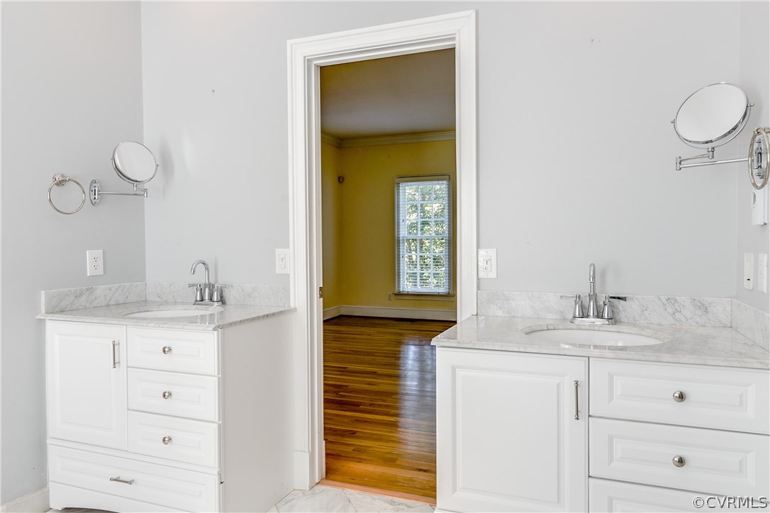 8100 Lower Ralston Road Henrico, VA 23229 - Photo 29 of 50 With fully renovated full bath with separate tub a
