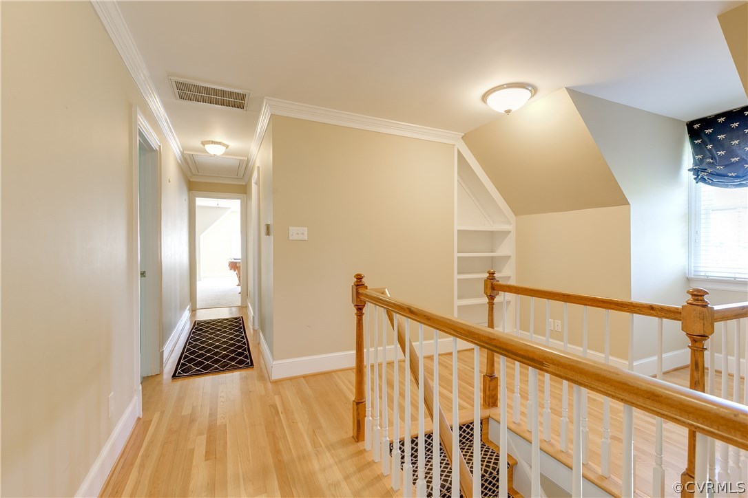 8100 Lower Ralston Road Henrico, VA 23229 - Photo 33 of 50 Upper hallway