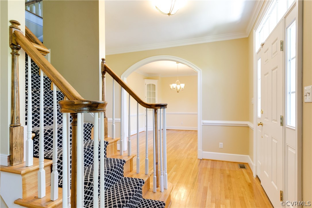 8100 Lower Ralston Road Henrico, VA 23229 - Photo 4 of 50 Large entrance hallway
