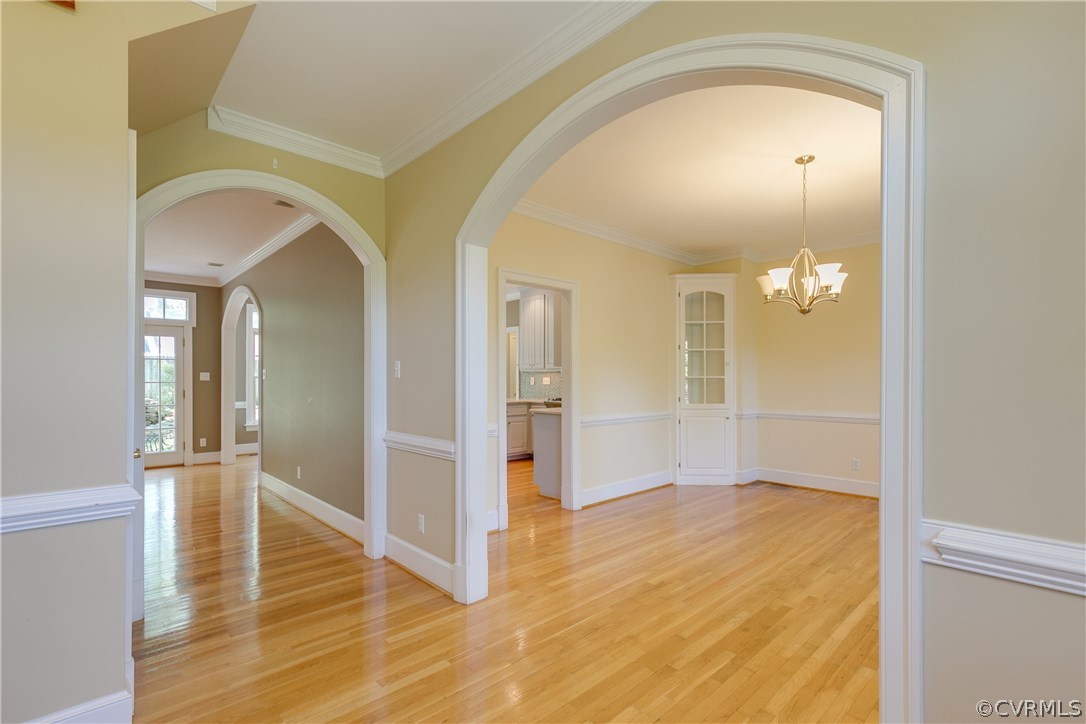 8100 Lower Ralston Road Henrico, VA 23229 - Photo 8 of 50 Entrance hallway into the dining and family rooms