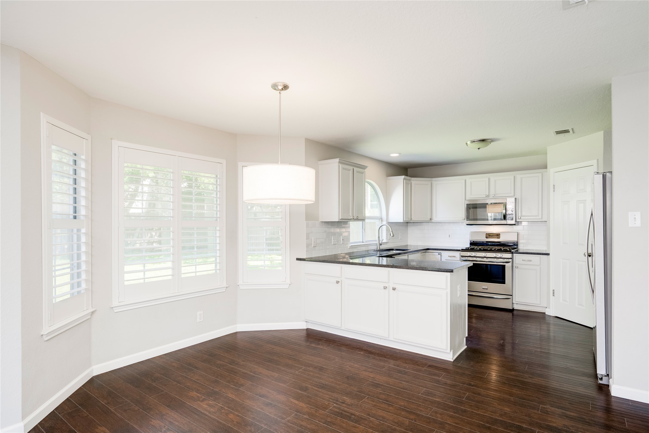 5660 Wagon Train Road Austin, TX 78749 - Photo 7 of 31