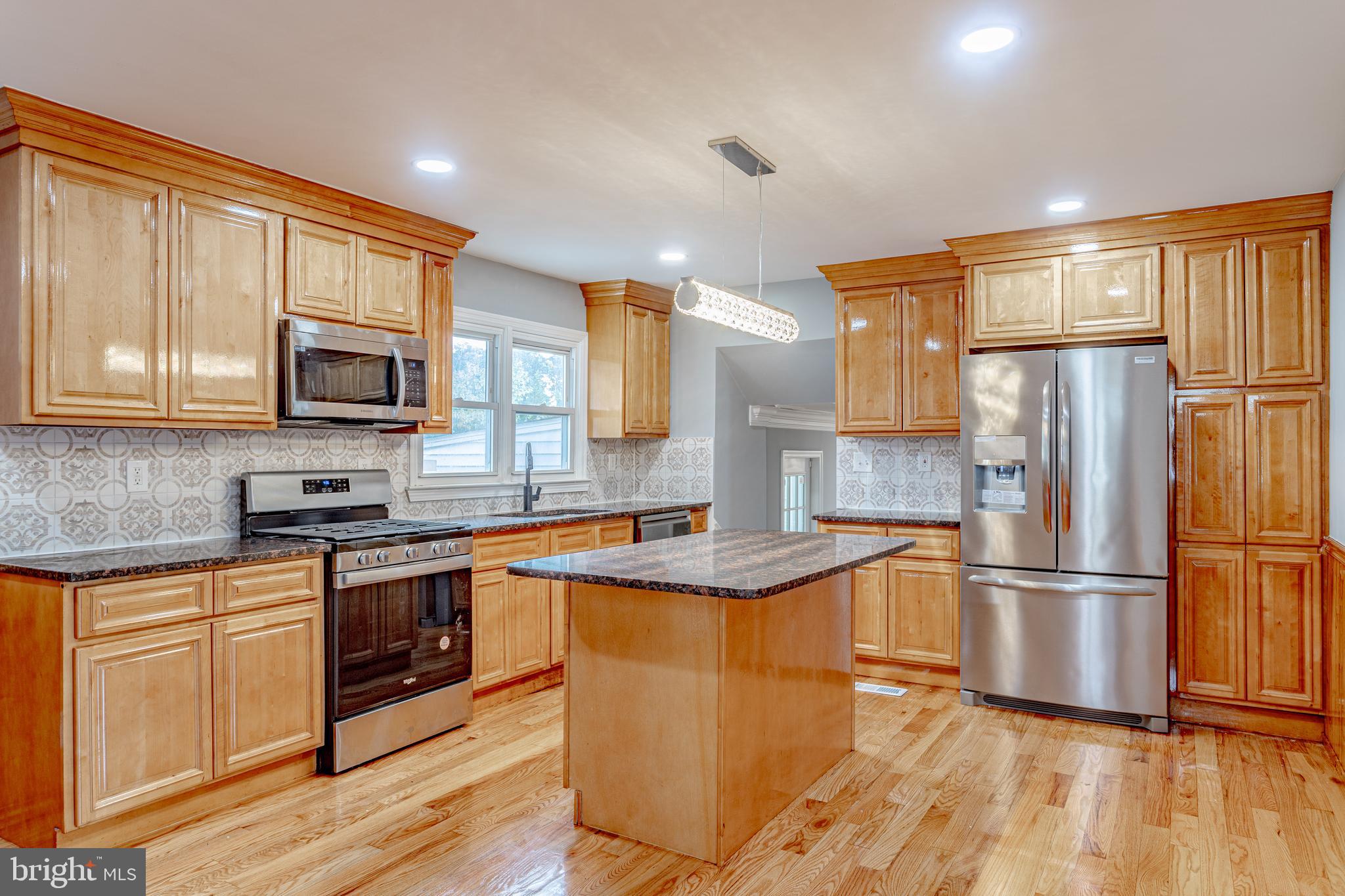 18 Ridgewood Avenue Delran, NJ 08075 - Photo 8 of 40