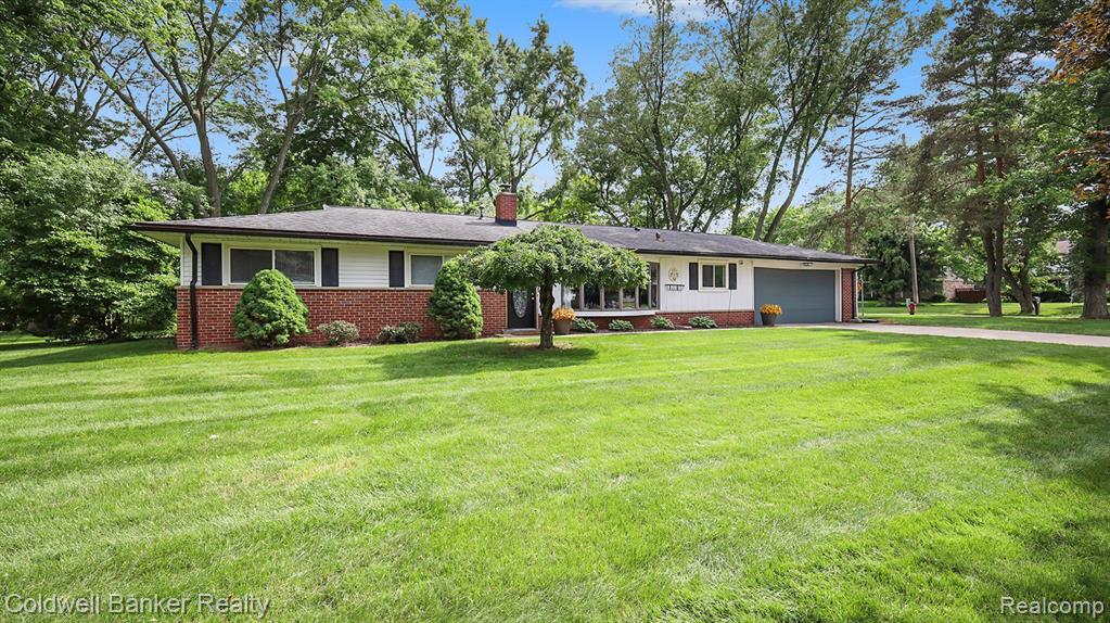 42 Nesbit Lane Rochester Hills, MI 48309 - Photo 1 of 35